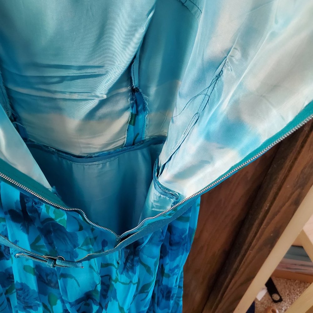 1950s Floral Taffeta Dress, size 12 - Picture 4 of 4